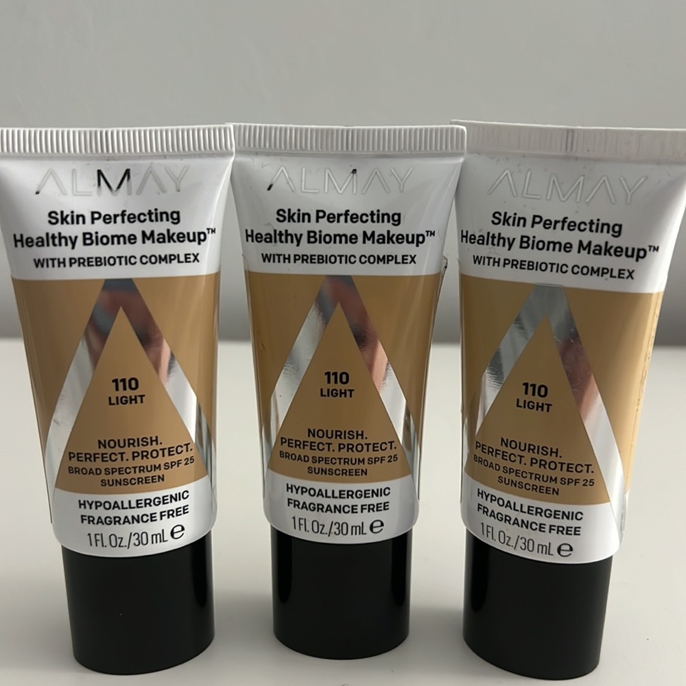 Almay Makeup bundle - Picture 3 of 5